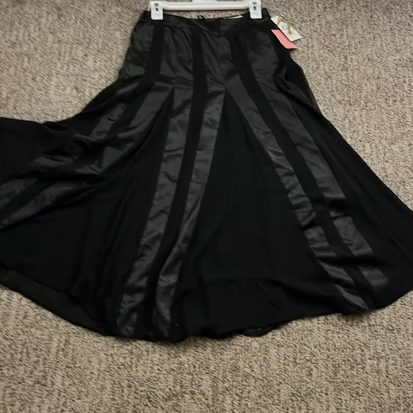 Yedida women’s skirt size 6 - Picture 7 of 8